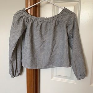 Crop Brandy Melville off the shoulder top